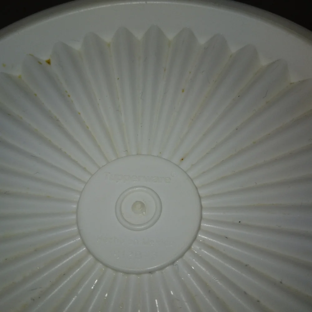 TUPPERWARE Whit Servalier Canister Replacement Lid, 812B-3